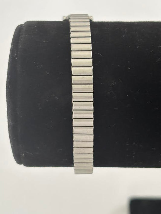 Expandable Silver Oval Watch